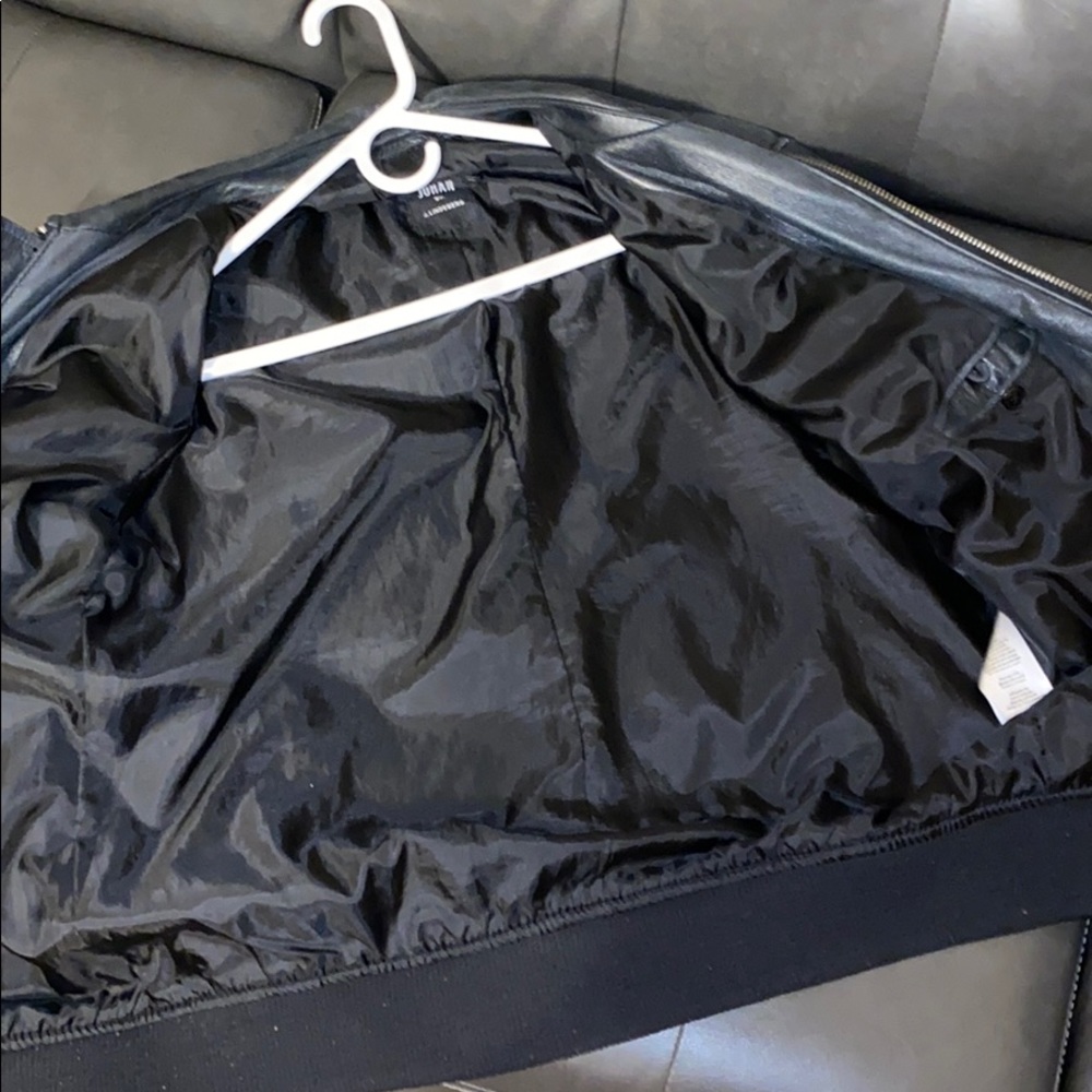 Leather jacket - Picture 3 of 4